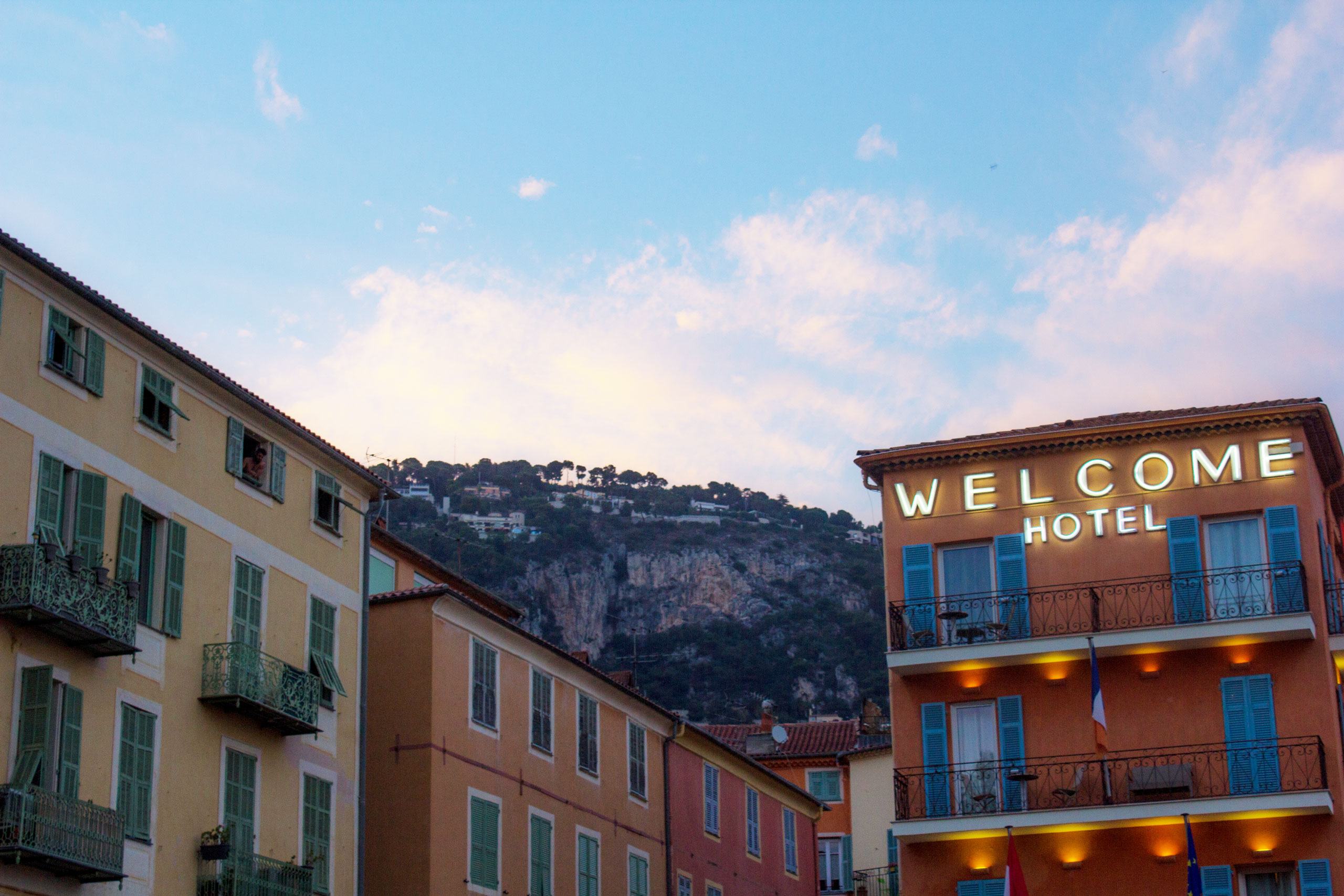 Tips when booking hotels in Villefranche